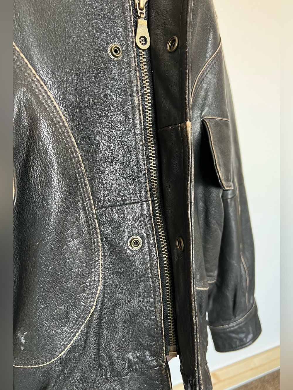 Vintage Urban Equipment Black Faux Leather Bomber Jacket Plaid Lined Men’s L - Picture 5 of 11